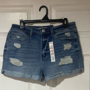 SO Distressed Mom Shorts